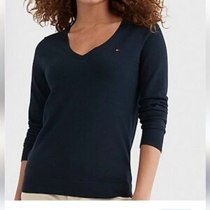 TOMMY Hilfiger women's Sweaters size M in excellent condition